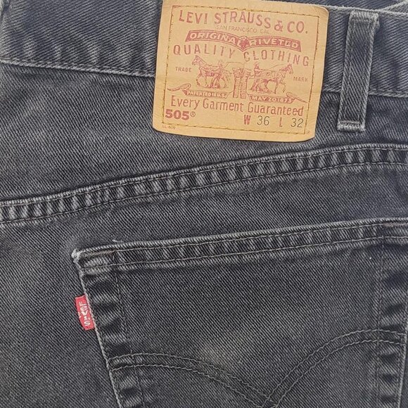 Levi’s 505 Black Jeans | Size 36x32 | Straight Leg | Classic Men’s Denim - Picture 2 of 4
